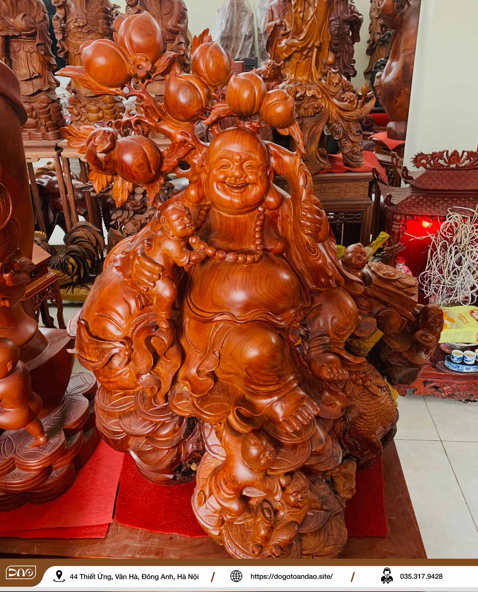 Đặt tượng gỗ Phật Di Lặc theo hướng cung sinh khí