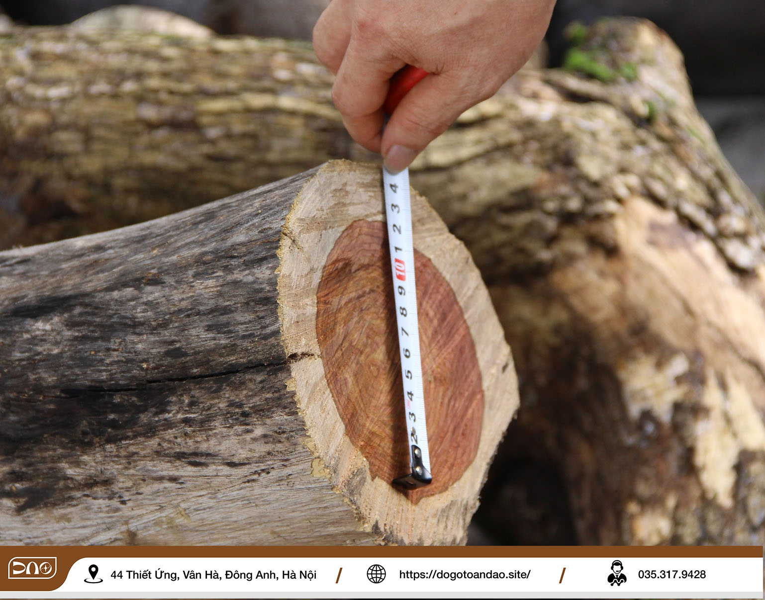 Tượng gỗ di lặc được làm bằng chất liệu gỗ Sưa, gỗ Hương, gỗ Ngọc Am